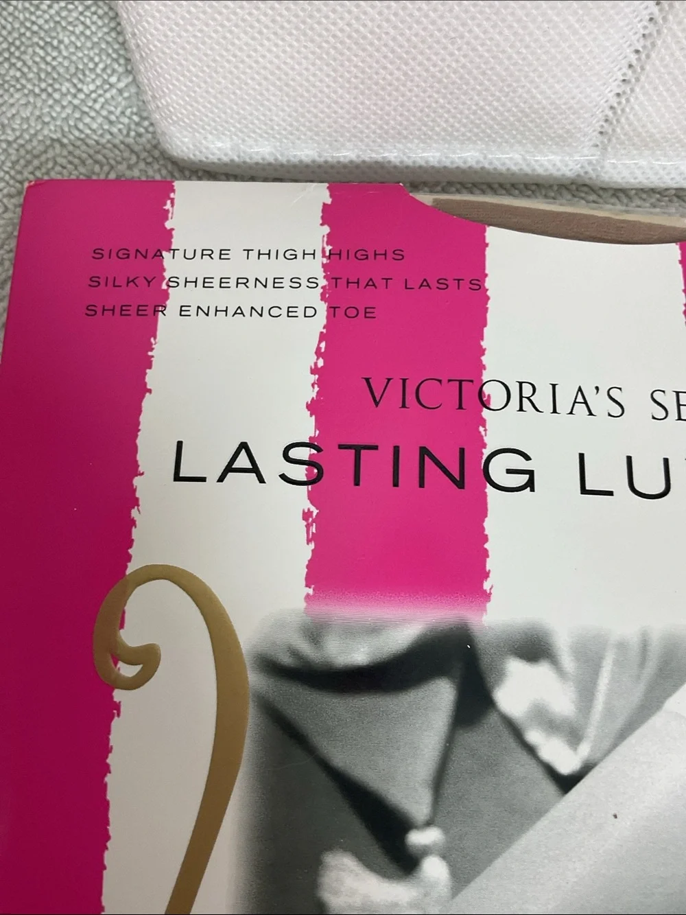 Vintage Victoria's Secret Lasting Luxuries Thigh High Stockings Buff Size M NIP
